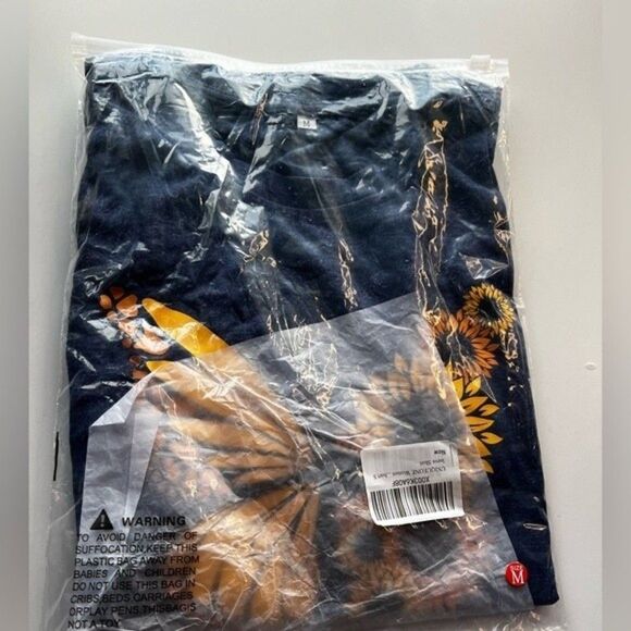 Women’s Fall Hello Sunshine butterfly Shirt Daisy Heart Shirts Casual Tee M. - Picture 6 of 7